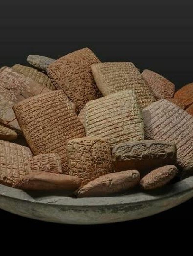 Jangan Scroll Saat Lapar! 11 Benda Ini Menyamar Jadi Makanan Lezat