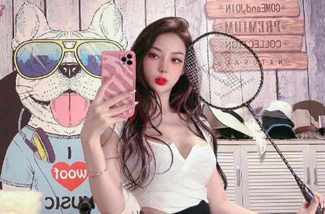 Dilansir QQ, CAC menyatakan bahwa Jocie Guo berulang kali melanggar Peraturan Tata Kelola Ekosistem Konten Informasi Online dengan memamerkan kekayaan yang berlebihan, mempromosikan gaya hidup hedonistik, dan menyebarkan nilai-nilai yang menyimpang dengan dampak sosial negatif. Foto: Weibo