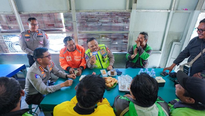 Kakorlantas Menyapa Driver Ojol Kamtibmas Polda Kaltim, Pererat Sinergi