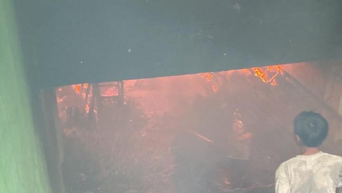 23 Santri Alami Sesak Napas Saat Kebakaran Melanda Ponpes di Jagakarsa Jaksel