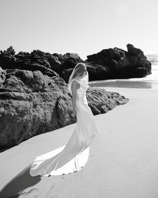 Dalam serial All’s Fair garapan kreator Glee, Ryan Murphy, Kim Kardashian berperan sebagai Allura Grant. Serial tentang dunia hukum itu saat ini menjadi drama yang paling banyak ditonton di Hulu. Foto: Dok. Instagram