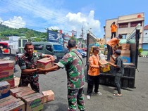 Kodam IV/Diponegoro Kirim 40 Truk Bantuan ke Aceh dan Sumatera