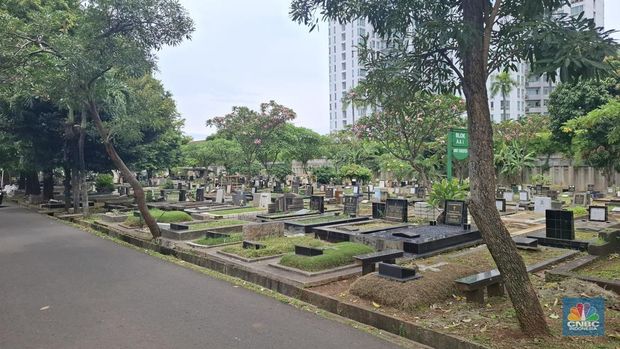 Kondisi TPU Menteng Pulo I dan II yang berada di Menteng Atas, Kecamatan Setiabudi, Jakarta Selatan, Rabu (10/12/2025). (CNBC Indonesia/Chandra Dwi Pranata)