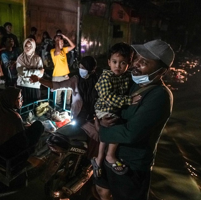 Listrik Belum Menyala, Aceh Tamiang Masih Diliputi Kegelapan
