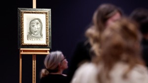 Suasana konferensi di Christies Paris, tempat pemenang undian Picasso akan diumumkan pada 14 April 2026, disaksikan kolektor dan pecinta seni internasional. REUTERS/Benoit Tessier