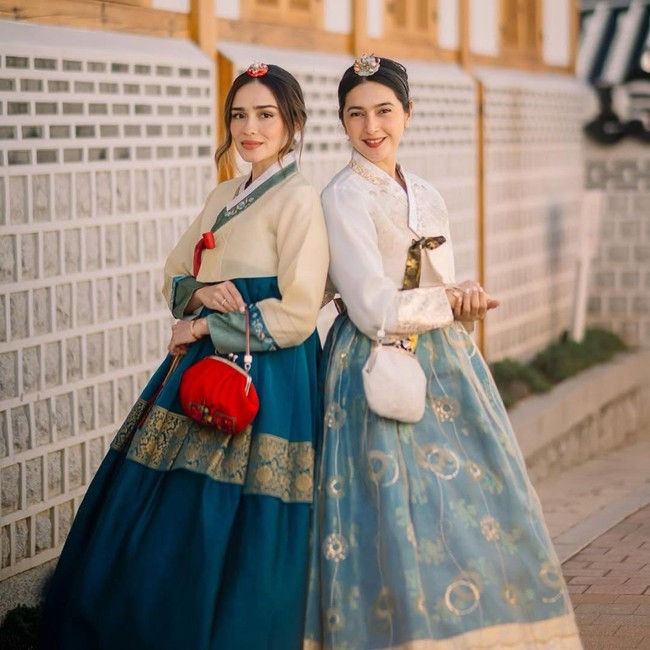 Pertemanan Sehat Nabila Syakieb dengan Yasmine Wildblood