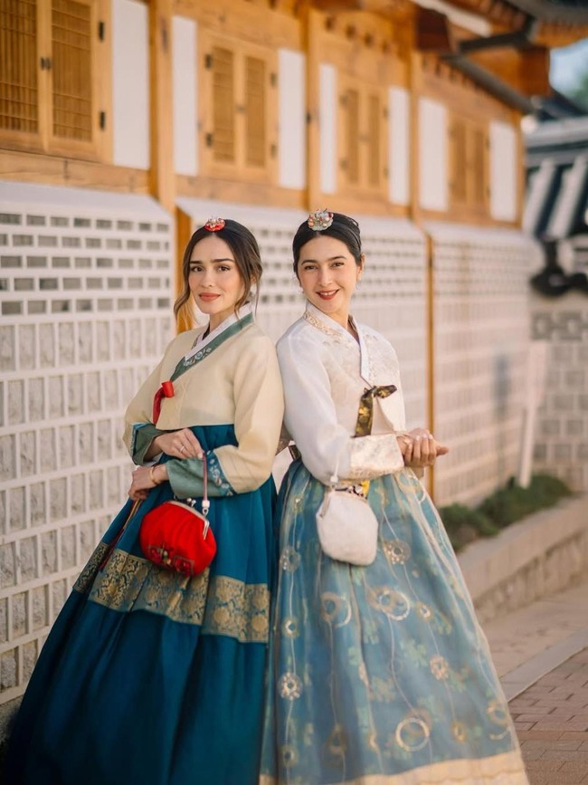 Pertemanan Sehat Nabila Syakieb dengan Yasmine Wildblood