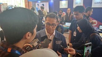 Wamenkomdigi: Starlink di Aceh Gratis Satu Bulan!