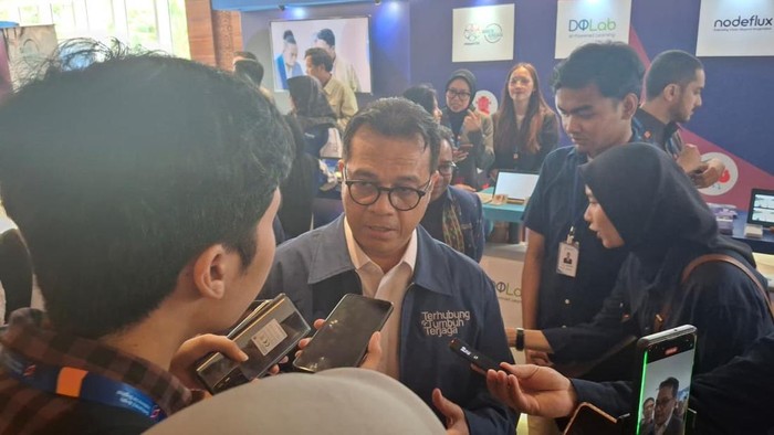 Kementerian Komunikasi dan Digital (Komdigi) menegaskan bahwa Starlink di Aceh gratis dan dapat digunakan selama satu bulan.