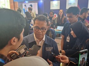 Wamenkomdigi: Starlink di Aceh Gratis Satu Bulan!