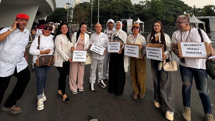 Ozy Syahputra dkk Turun ke Jalan Galang Dana Peduli Sumatera