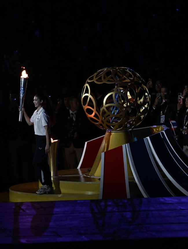 Panipak Nyalakan Api, SEA Games 2025 Resmi Dibuka di Bangkok