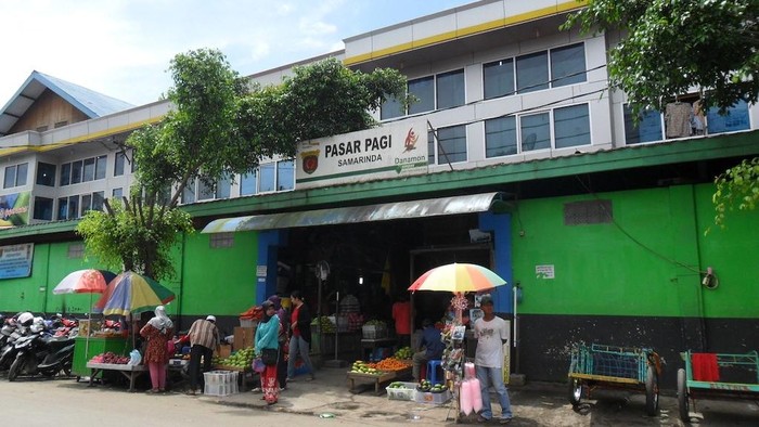 Pasar Pagi Samarinda sebelum direvitalisasi.