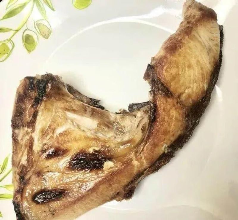 Pemilik Resto Ini Diduga Sajikan Limbah Ikan Curian ke Pelanggan Pemilik Resto Ini Diduga Sajikan Limbah Ikan Curian ke Pelanggan.