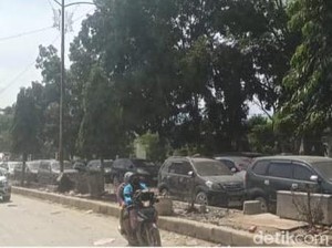 Ratusan Mobil Terjebak di Jalan Saat Banjir Bandang Aceh Tamiang