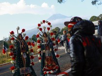 Peziarah Lakukan Perjalanan Panjang Menuju Basilica Guadalupe
