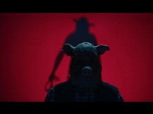 Kisah Kevin Lewis Hampir Mati di Era COVID dan Ketagihan Mainan Darah