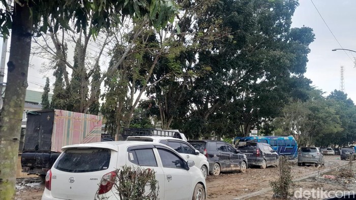 Mobil Korban Banjir di Aceh Tamiang Diduga Dijarah