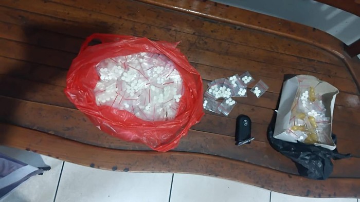 Wanita Bawa Mobil Kecelakaan di Tol Cakung, Ditemukan Psikotropika