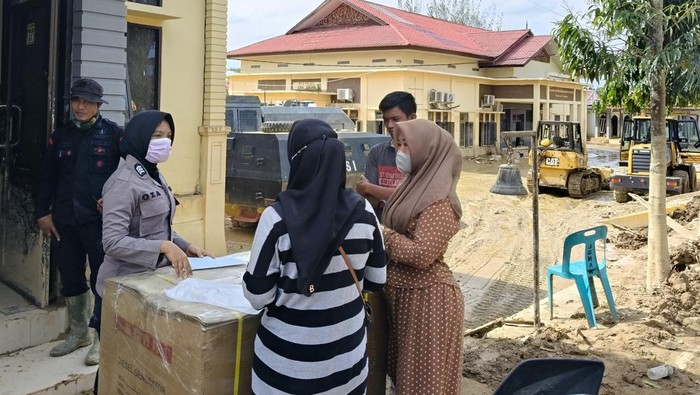 Polres Aceh Tamiang Tetap Layani Laporan Warga Dianiaya Meski Masih Berlumpur
