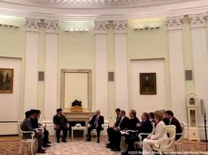 Putin Sampaikan Duka atas Bencana Sumatera Saat Bertemu Prabowo di Rusia