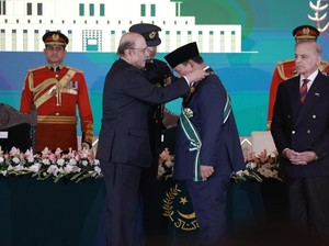 Prabowo Terima Bintang Kehormatan Tertinggi dari Presiden Pakistan