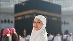 Rachel Vennya Umrah, Cicip Nasi Mandhi dan Kunafa yang Enak!