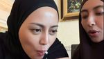 Rachel Vennya Umrah, Cicip Nasi Mandhi dan Kunafa yang Enak!