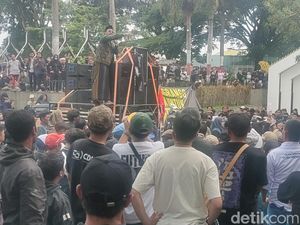 Warga Kaki Gunung Gede Tagih Janji Bupati Cianjur soal Penolakan Geothermal