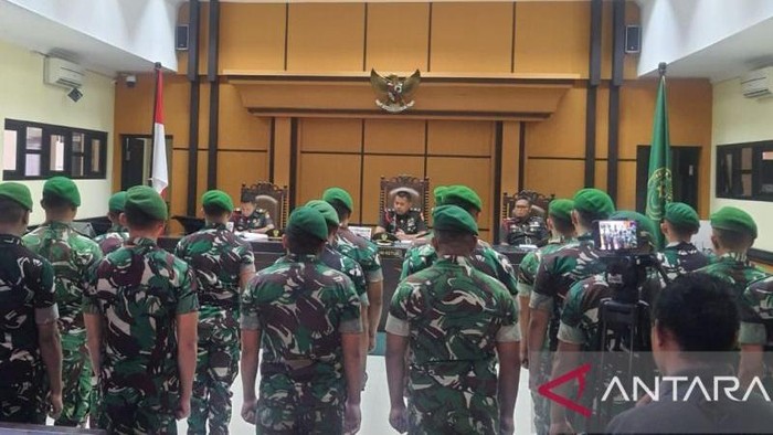 17 Terdakwa Kasus Prada Lucky Dituntut 6-9 Tahun Penjara dan Pecat dari TNI