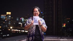 Dalam sesi bareng detikcom bookclub, Trinity juga ngobrol soal Menulis Cerita Perjalanan dan kasih tips-tips kepada anakdetik. Foto: Najm Dhiaulhaq/ detikFoto