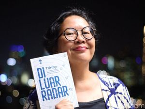 Trinity Luncurkan Buku Di Luar Radar Rayakan 21 Tahun Berkarya