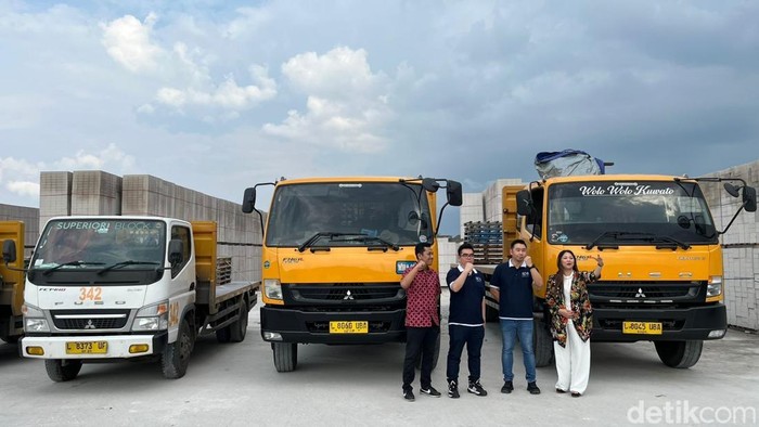 Pabrik Bata Ringan Terbesar di Indonesia Pakai 180 Truk Fuso untuk Logistik