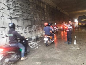 Viral Semen Tumpah di Underpass Mampang, Polisi Kerahkan Water Cannon