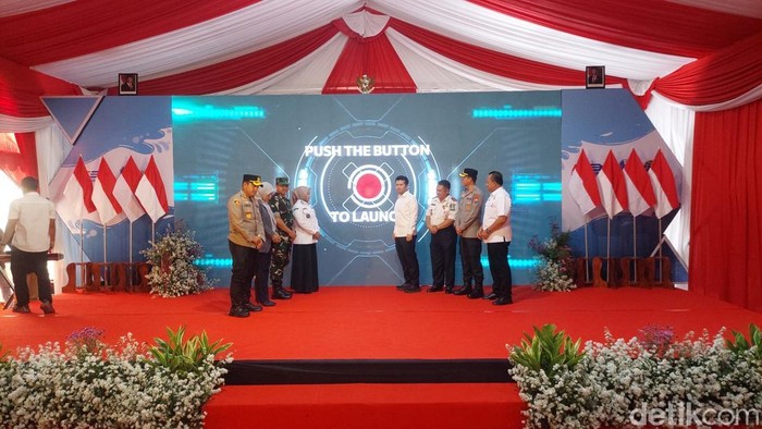 Wagub Emil Luncurkan Trans Laut Jatim Probolinggo-Kalianget