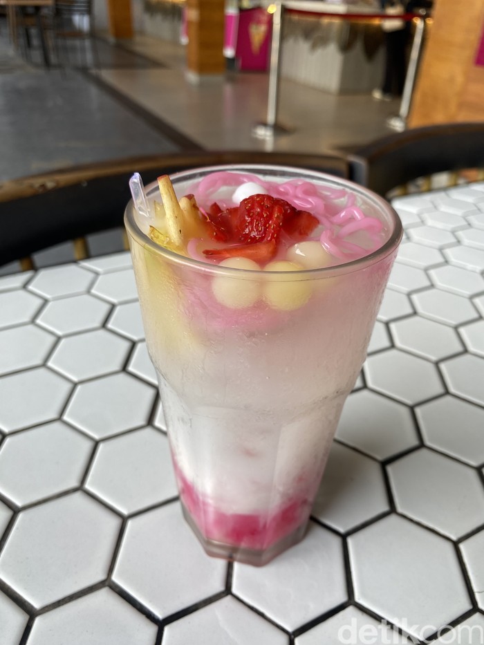 Di Resto Tema Retro Disko Ini Ada Mie Goyang Rp 12 Ribuan Saja!