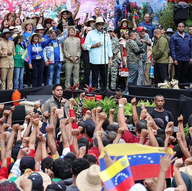 Maduro Pimpin Peringatan 166 Tahun Pertempuran Santa Ines
