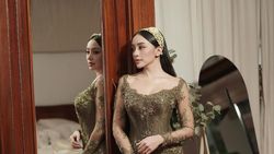 Semua Mata Tertuju ke Kecantikan Amanda Zahra saat Siraman