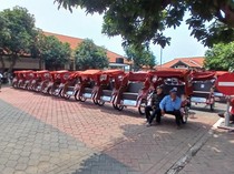 100 Lansia di Kota Pasuruan Terima Bantuan Becak Listrik dari Prabowo