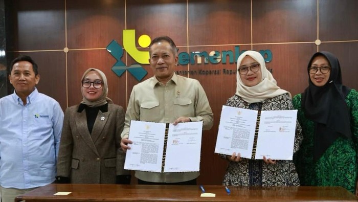 Bupati Banyuwangi tandatangani MOU dengan Menteri Koperasi