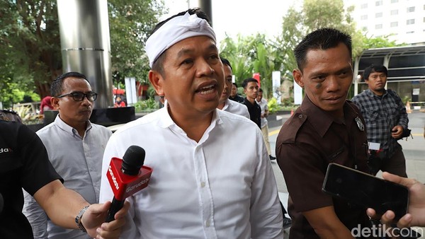 Usai Setop Izin Bangun Rumah, KDM Wajibkan Pengembang Tanam Pohon di Perumahan