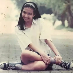 Natural Banget! Begini Gaya Seleb 90-an Saat Masih Sekolah