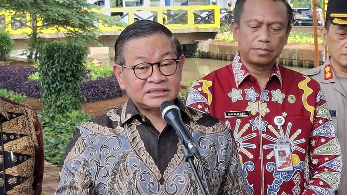 Pramono Perintahkan Walkot Jakut Bantu Siswa Korban Mobil Nyelonong Masuk SD
