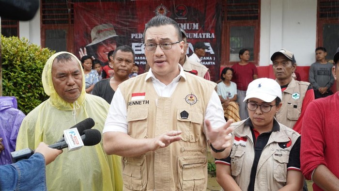 BAGUNA PDI Perjuangan DKI Jakarta Bangun Dapur Umum di Tapanuli Tengah Sumut