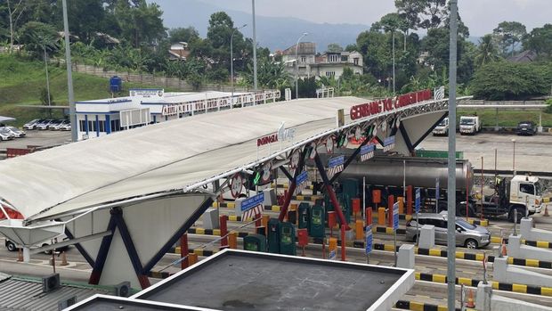 Jalan Tol Bogor-Ciawi-Sukabumi (Bocimi) telah menyiapkan berbagai langkah untuk mengantisipasi kemacetan yang biasanya terjadi pada masa liburan Natal dan Tahun Baru (Nataru) 2025/2026. (CNBC Indonesia/Chandra)