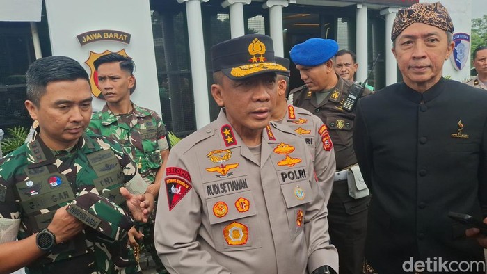 Kapolda Jabar Pantau Pospam Kota Bogor, Pastikan Nataru Aman dan Lancar