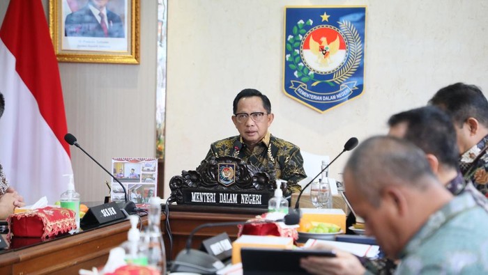 Mendagri Ingatkan Pemda Siaga Hadapi Nataru dan Potensi Bencana
