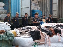 Pemerintah Buka Opsi Sumbangkan Ballpress Baju Ilegal ke Korban Bencana