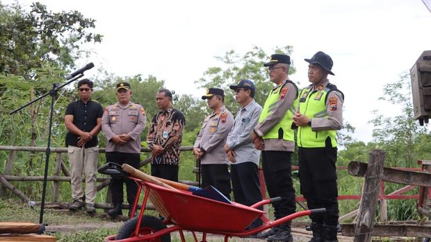 Njagani Jateng Renovasi jembatan di Dusun Dungtemu, Desa Banaran, Kecamatan Pracimantoro, Wonogiri. Foto diunggah Kamis (11/12/2025).