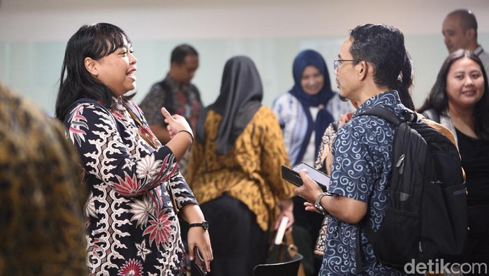 Pemprov Jabar membuka NGO Summit 2025 untuk menyatukan langkah pemerintah dan organisasi kemanusiaan. Forum ini menargetkan kolaborasi yang lebih terarah dan responsif.